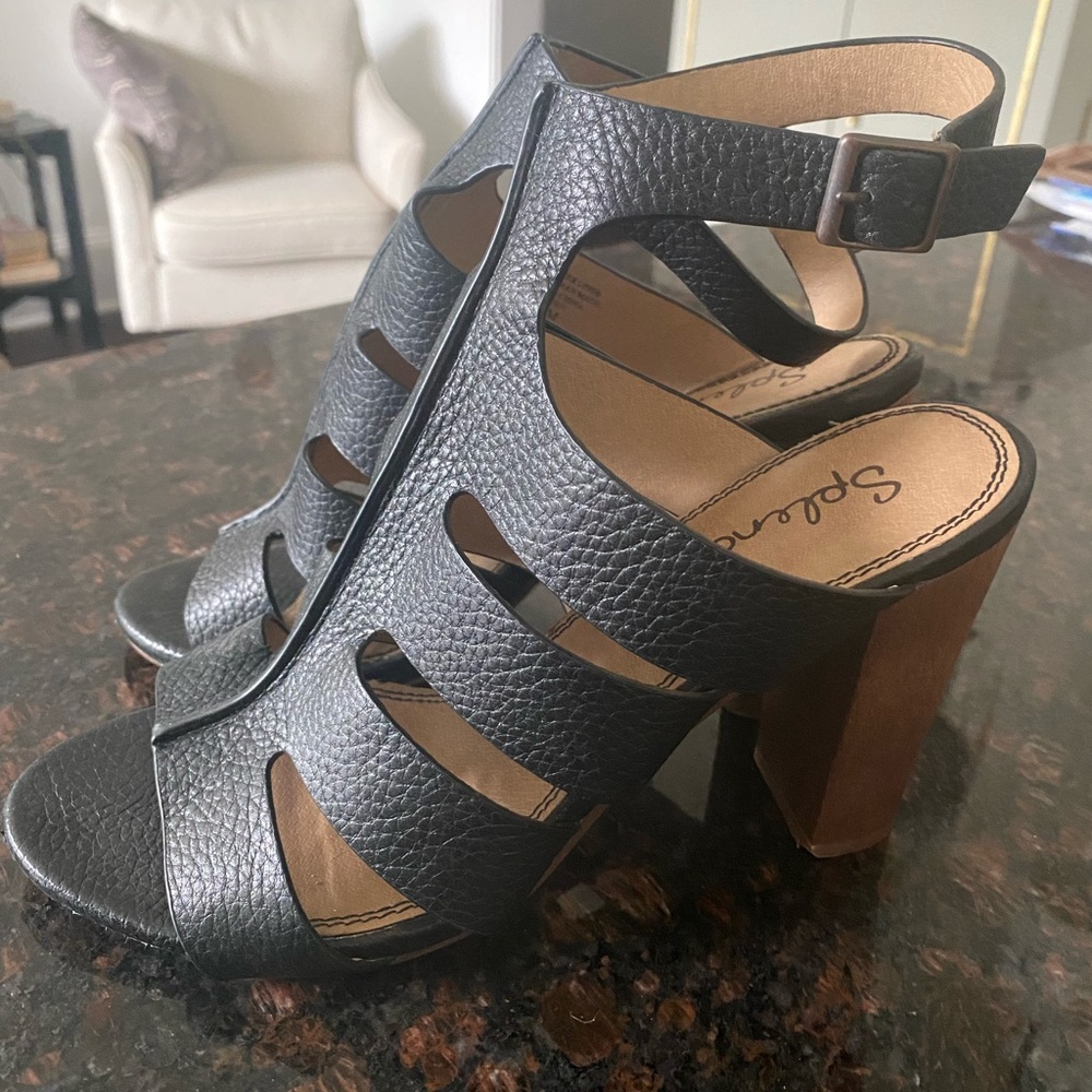 Splendid black sandals